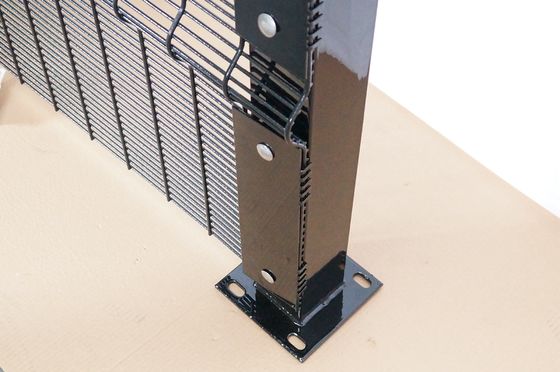 L2.2m แผ่นรั้วป้องกันการปีนรั้วครึ่งวงกลม 358 Mesh Fence PVC Coating