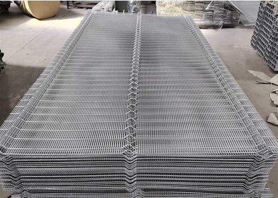 Hot Dip Galvanized หลังจากผสมกัน รั้วความปลอดภัยเหล็ก สนามบิน 8 Gauge ด้วยบิด