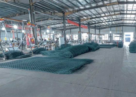 การควบคุมแม่น้ํา Gabion สาย Mesh 60 * 80mm เซนก์เคลือบ Gabion รั้วผนัง
