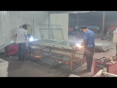 รั้วรักษาความปลอดภัยกำลังเชื่อม