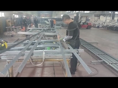 กำลังเชื่อมท่อเฟรม