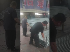 เสารั้วกำลังขัดและซ้อน