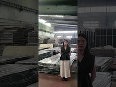 รั้วลวดหนามสถานีรถไฟ